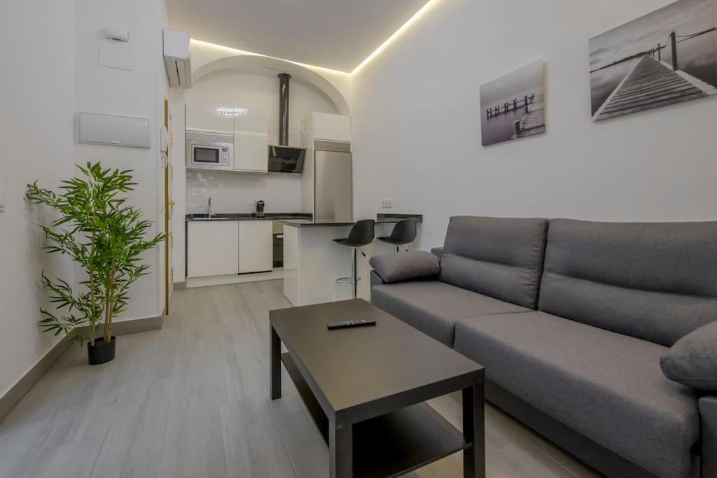 Suara Apartamentos 2 马德里 外观 照片
