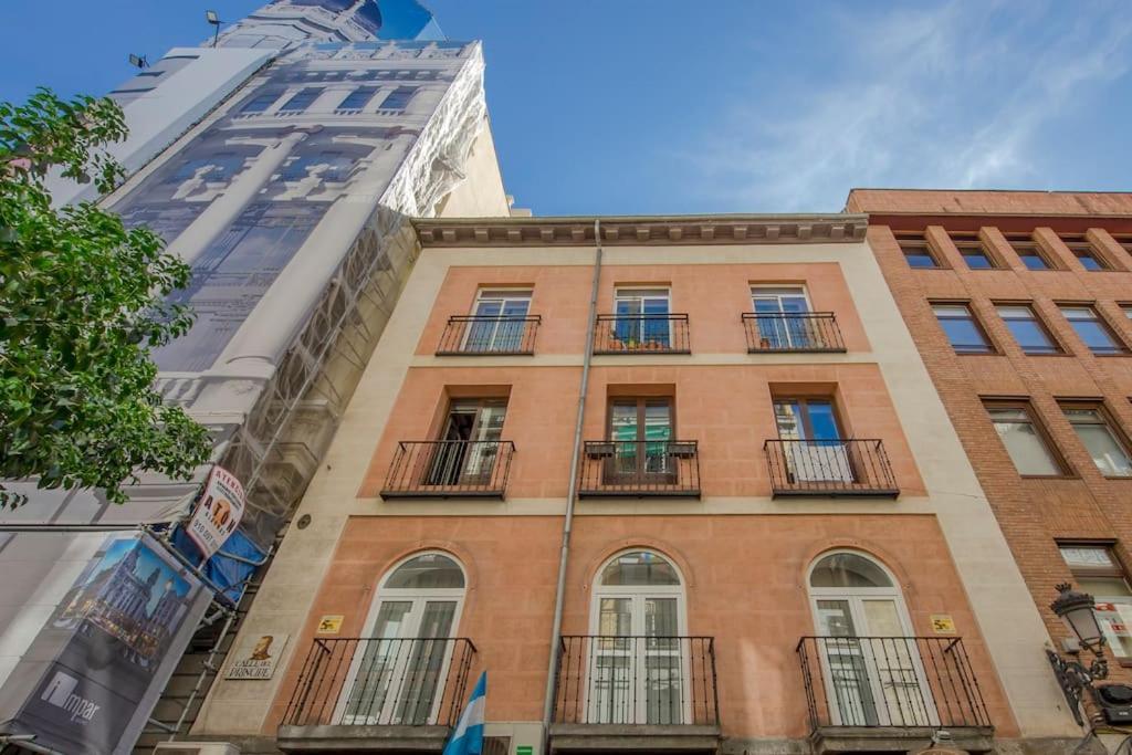 Suara Apartamentos 2 马德里 外观 照片