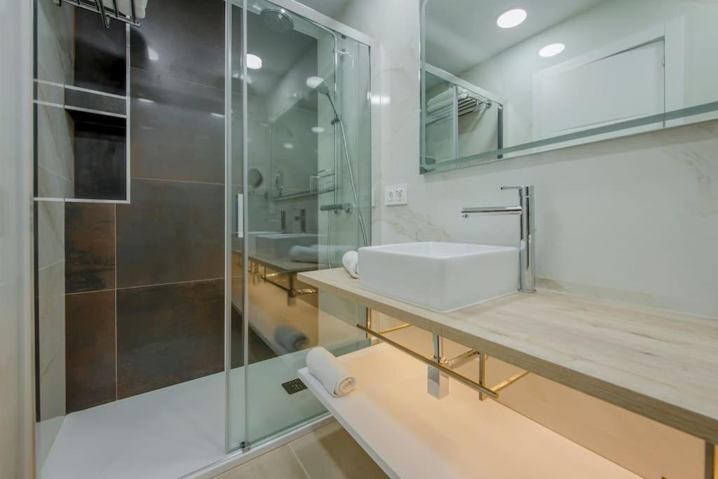 Suara Apartamentos 2 马德里 外观 照片