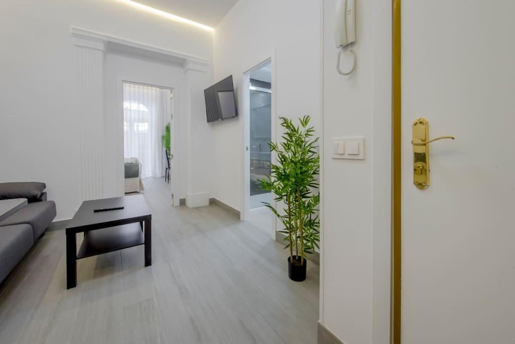 Suara Apartamentos 2 马德里 外观 照片